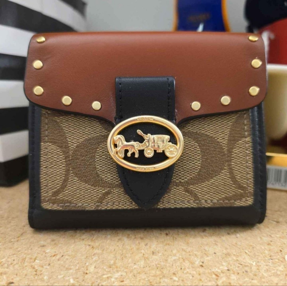 ★★SOLD★★Coach wallet